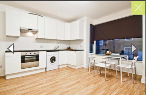 Private Room close to Leeds University and City centre